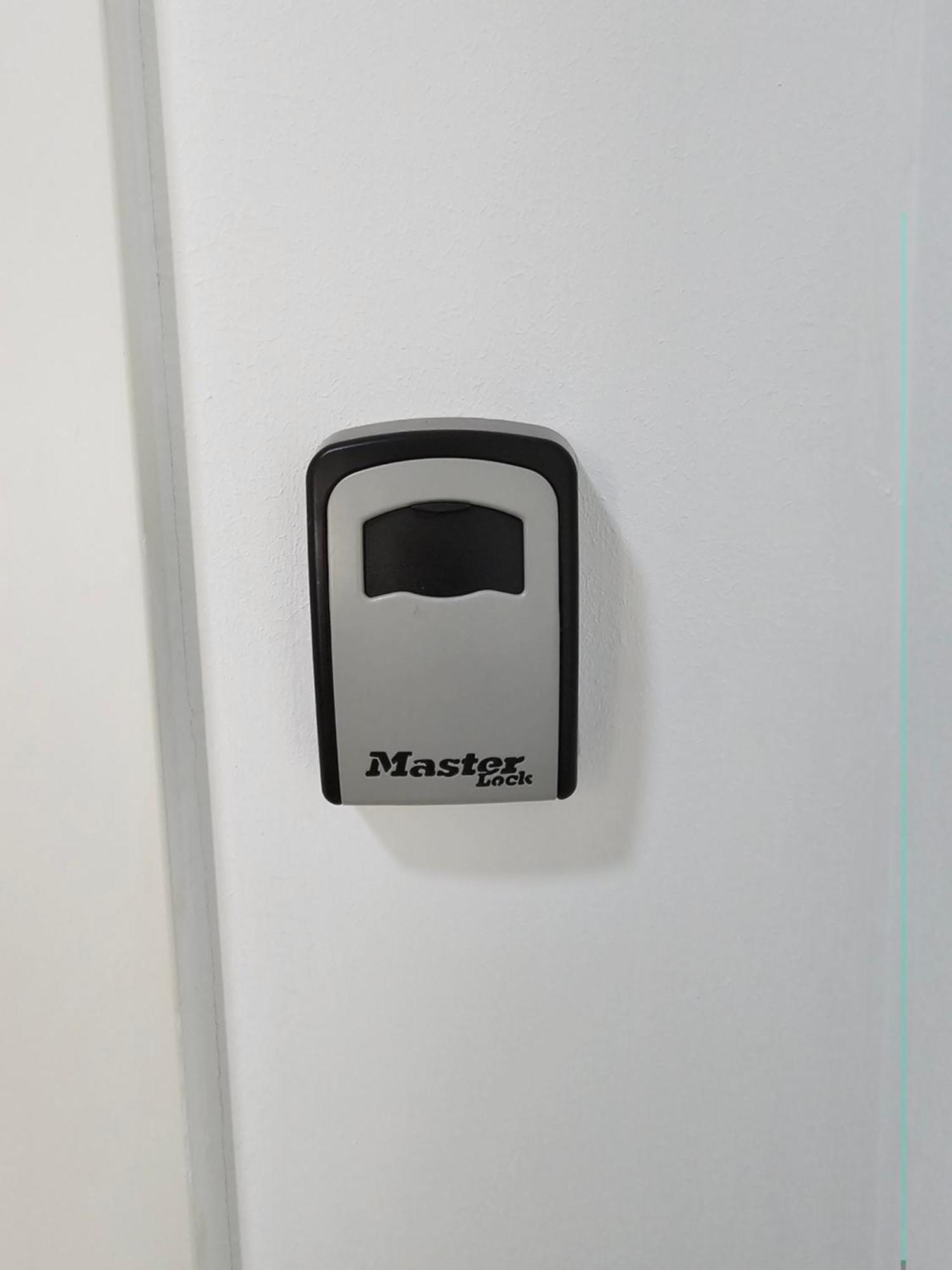 Magnet Residence Condo 1 Self Checkin ティラナ エクステリア 写真
